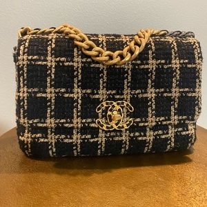 Chanel 19 Small Tweed Beige and Black